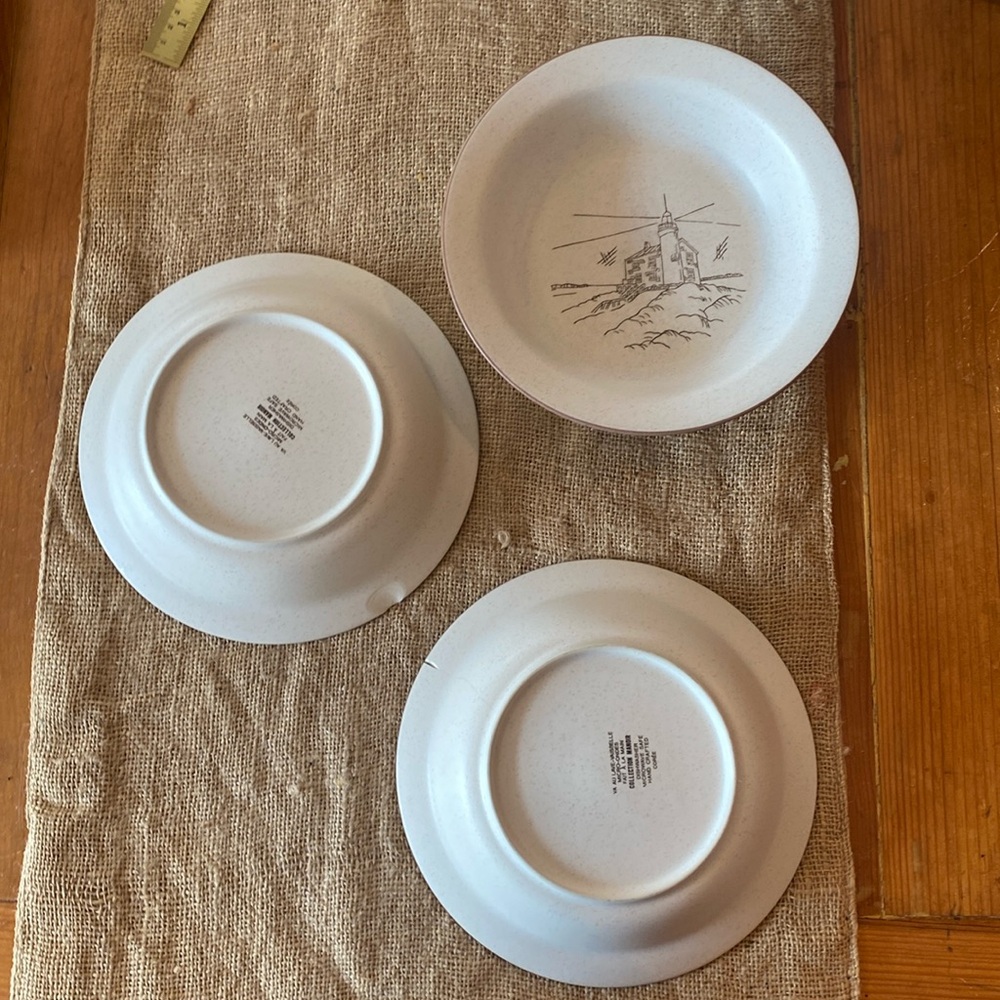French Stoneware Va au Vaisalkes. Handmade 3 bowls- 2 have chips .